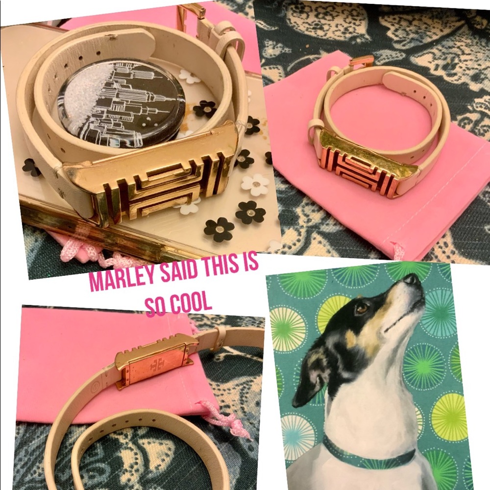 Bracelet W/ Gold Tory Burch Nice